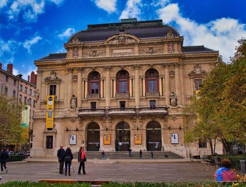 Pourquoi faire appel à une agence immobilière haut de gamme à lyon pour valoriser votre patrimoine immobilier